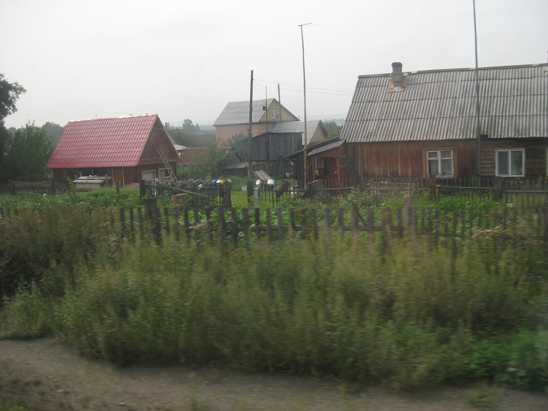 cottage-by-railway-line